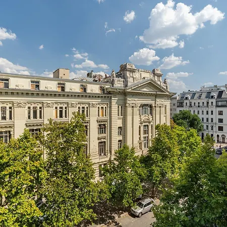 La Maison Parliament By Bqa Couette-café 3*